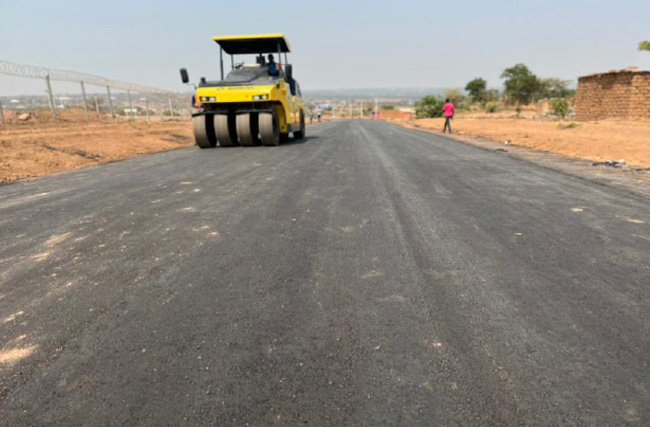 Asphaltage et Drainage de la route KATEBI (14 km et 9 km respectivement)